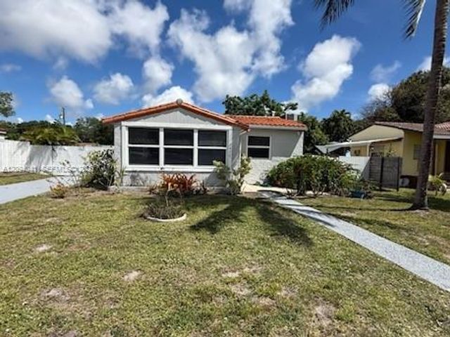 2471 Dewey Street, Hollywood, FL 33020