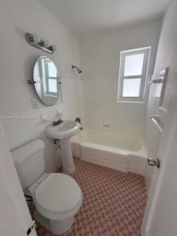 2471 Dewey Street, Hollywood, FL 33020