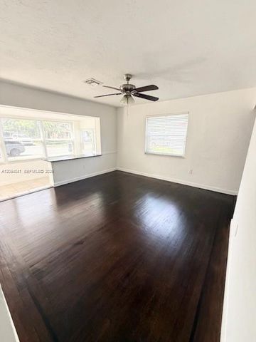 2471 Dewey Street, Hollywood, FL 33020