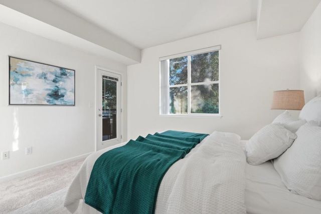 1982 W Bayshore Road 214, East Palo Alto, CA 94303