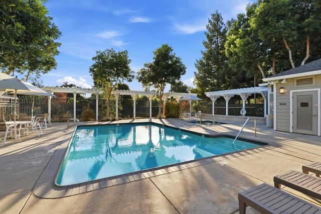 1982 W Bayshore Road 214, East Palo Alto, CA 94303