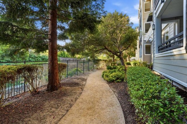 1982 W Bayshore Road 214, East Palo Alto, CA 94303