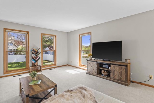 121 Merton Avenue, Lodi, WI 53555