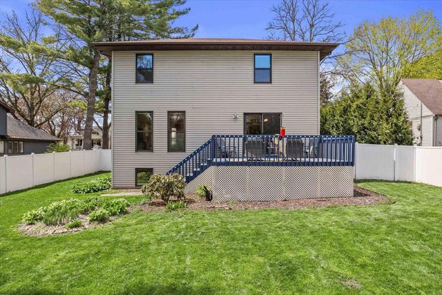 121 Merton Avenue, Lodi, WI 53555