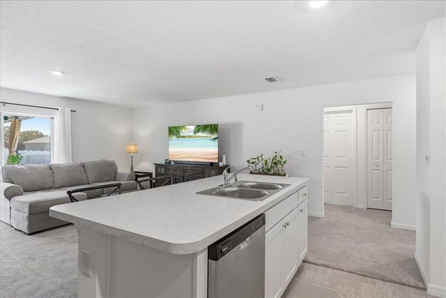 542 Mimosa St SW, Palm Bay, FL 32908