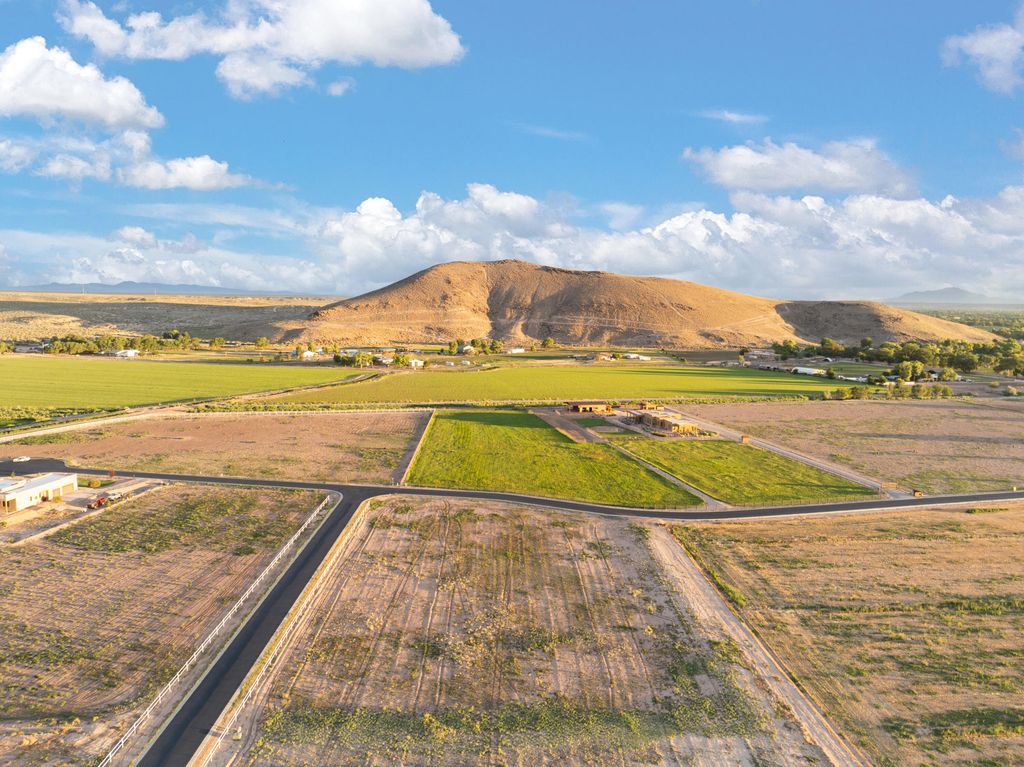 Shooting Star Lane, Los Lunas, NM 87031