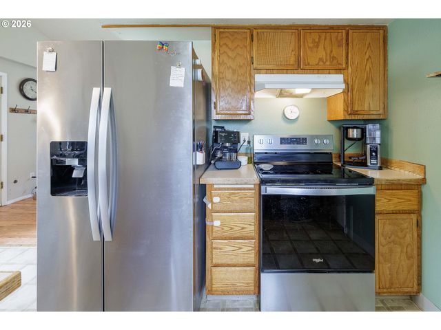 1729 Se 160TH Ave, Portland, OR 97233
