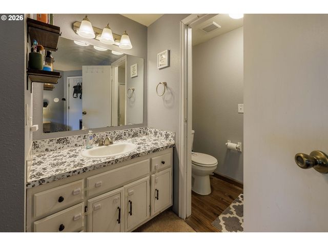 1729 Se 160TH Ave, Portland, OR 97233