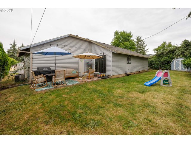 1729 Se 160TH Ave, Portland, OR 97233