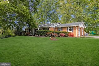 5655 GLENWOOD DR, Alexandria, VA 22310