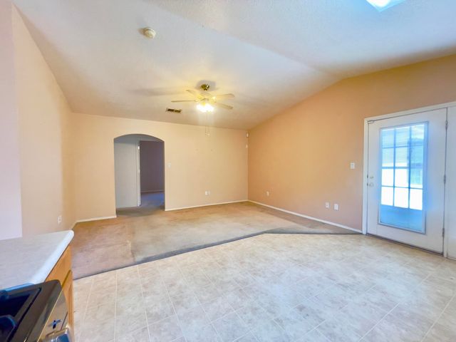 6419 Amberside Road NW, Albuquerque, NM 87120
