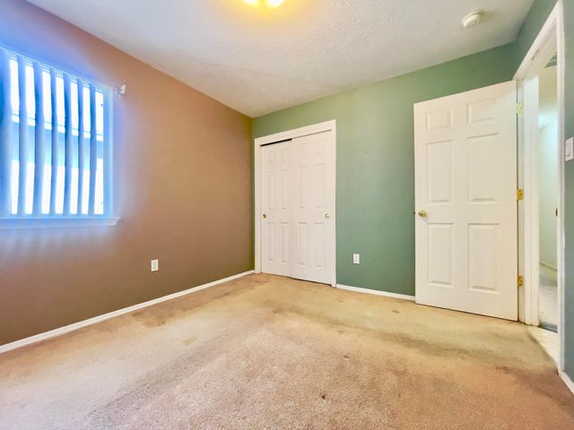 6419 Amberside Road NW, Albuquerque, NM 87120