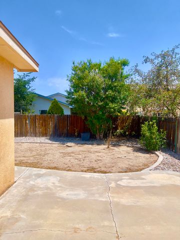6419 Amberside Road NW, Albuquerque, NM 87120