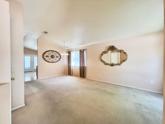6419 Amberside Road NW, Albuquerque, NM 87120