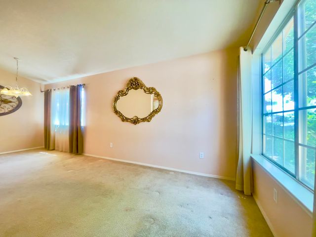 6419 Amberside Road NW, Albuquerque, NM 87120