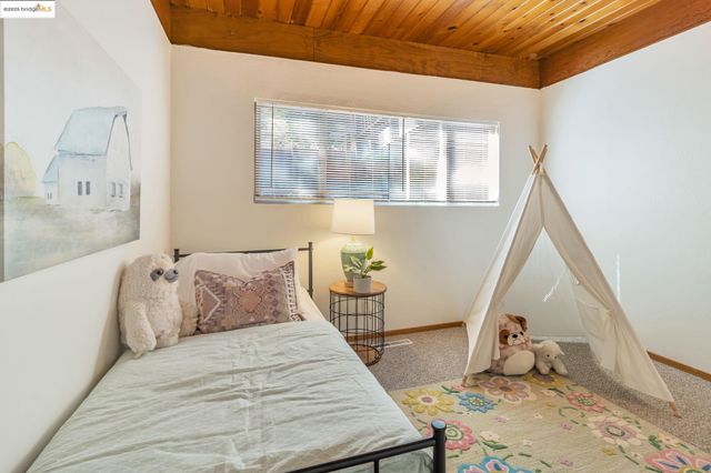 6335 Girvin Dr, Oakland, CA 94611