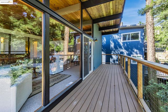 6335 Girvin Dr, Oakland, CA 94611