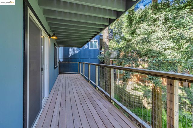 6335 Girvin Dr, Oakland, CA 94611