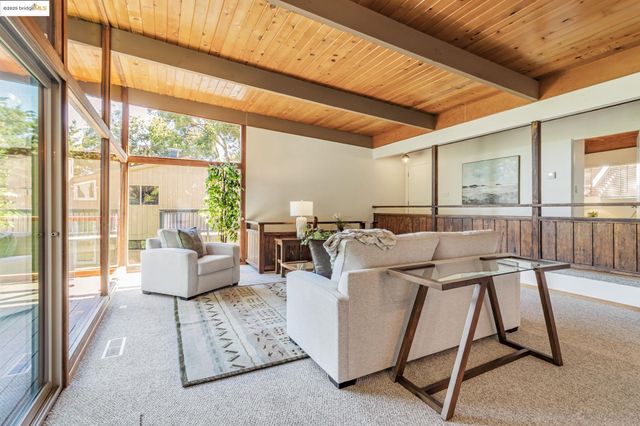 6335 Girvin Dr, Oakland, CA 94611