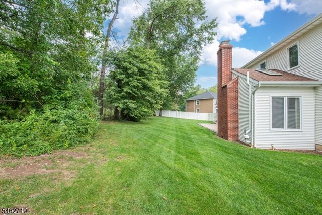 34 Silver Spring Ct, East Hanover Twp., NJ 07936