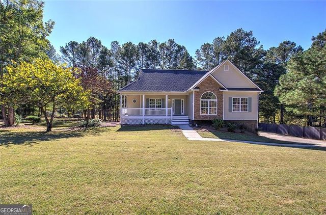 135 GREATWOOD Drive, White, GA 30184