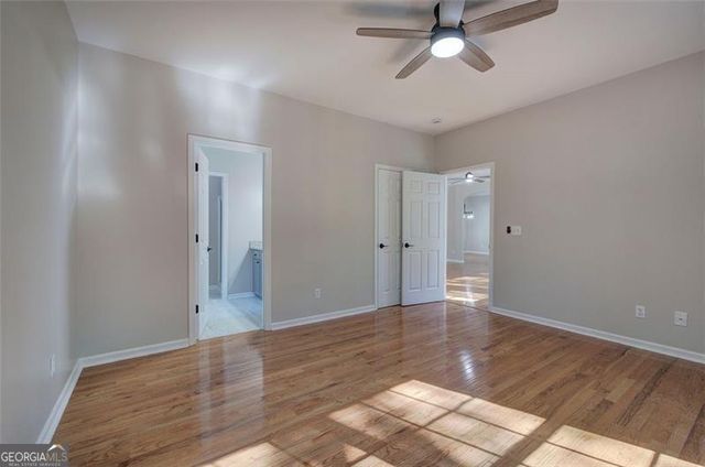 135 GREATWOOD Drive, White, GA 30184