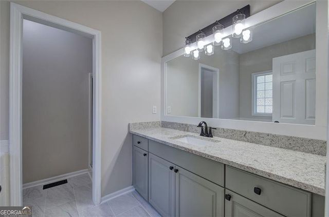 135 GREATWOOD Drive, White, GA 30184