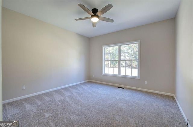 135 GREATWOOD Drive, White, GA 30184