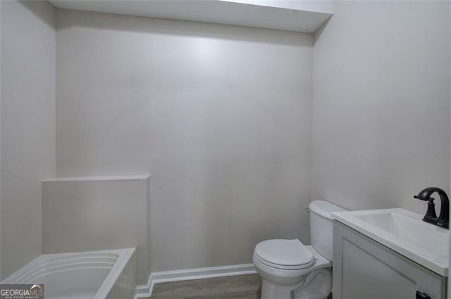 135 GREATWOOD Drive, White, GA 30184