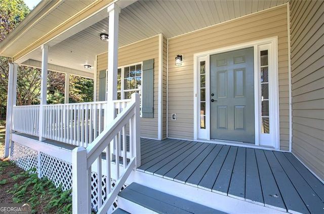 135 GREATWOOD Drive, White, GA 30184