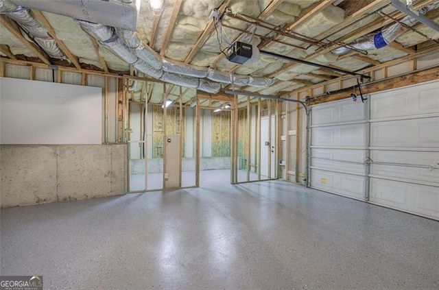 135 GREATWOOD Drive, White, GA 30184