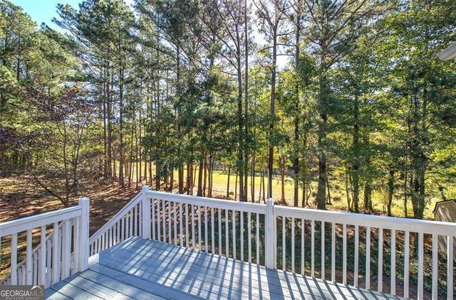 135 GREATWOOD Drive, White, GA 30184