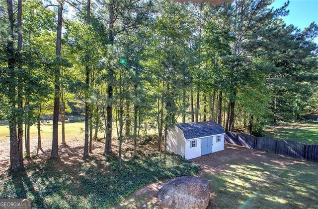 135 GREATWOOD Drive, White, GA 30184