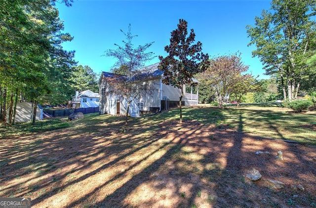 135 GREATWOOD Drive, White, GA 30184