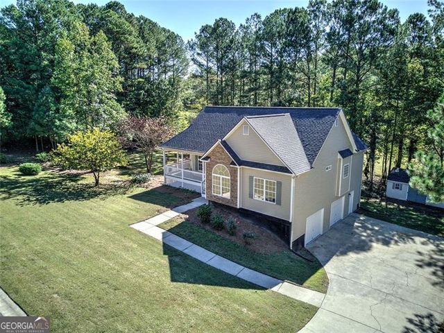 135 GREATWOOD Drive, White, GA 30184