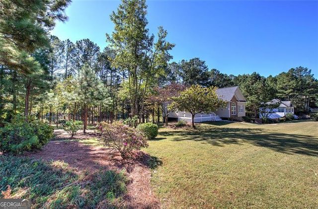 135 GREATWOOD Drive, White, GA 30184