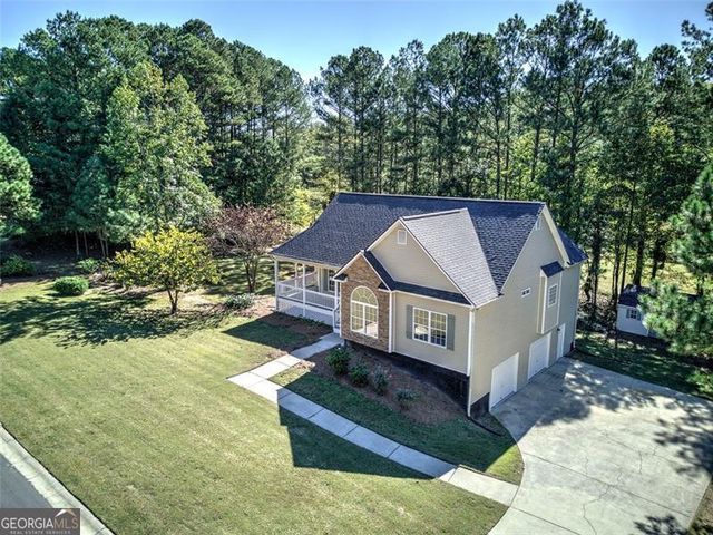 135 GREATWOOD Drive, White, GA 30184