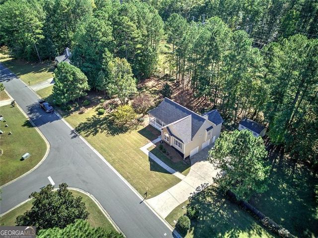 135 GREATWOOD Drive, White, GA 30184
