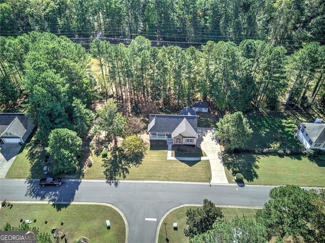 135 GREATWOOD Drive, White, GA 30184