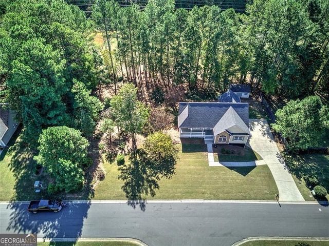 135 GREATWOOD Drive, White, GA 30184