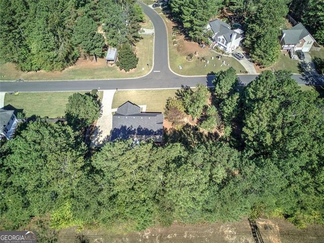 135 GREATWOOD Drive, White, GA 30184