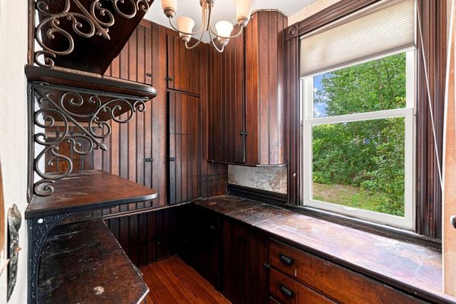 25 Avon St, Wakefield, MA 01880