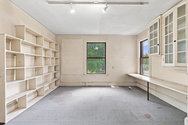 25 Avon St, Wakefield, MA 01880