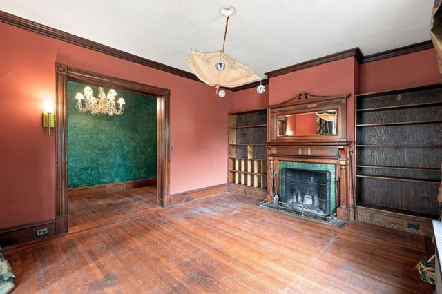 25 Avon St, Wakefield, MA 01880