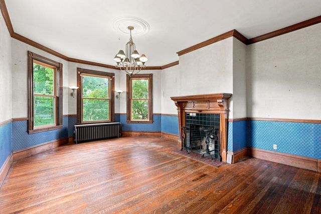 25 Avon St, Wakefield, MA 01880