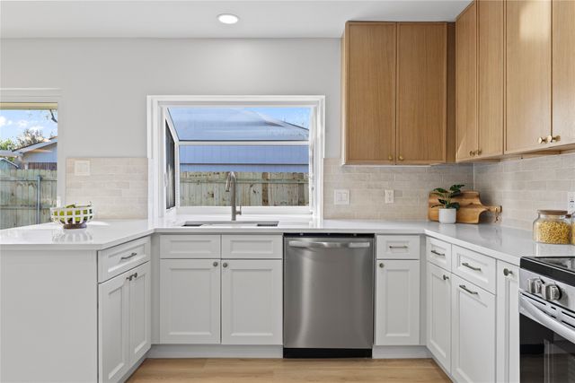 3121 Wayfarer Road, Bedford, TX 76021