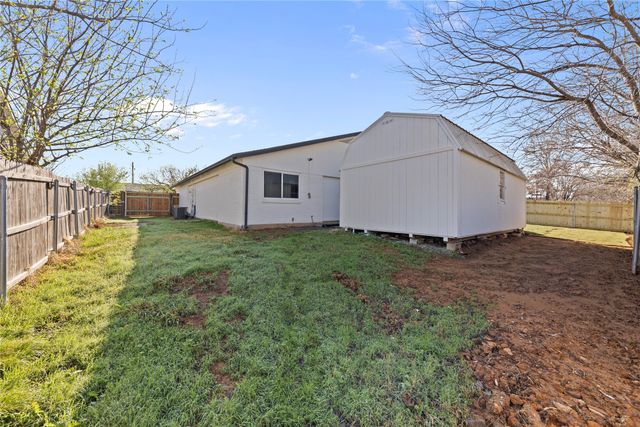 3121 Wayfarer Road, Bedford, TX 76021