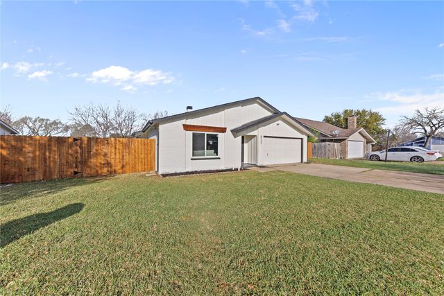 3121 Wayfarer Road, Bedford, TX 76021