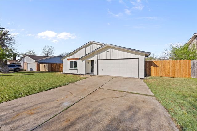 3121 Wayfarer Road, Bedford, TX 76021