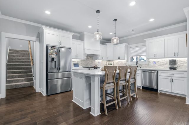 5011 Castaway Bay Drive, Benton, AR 72019